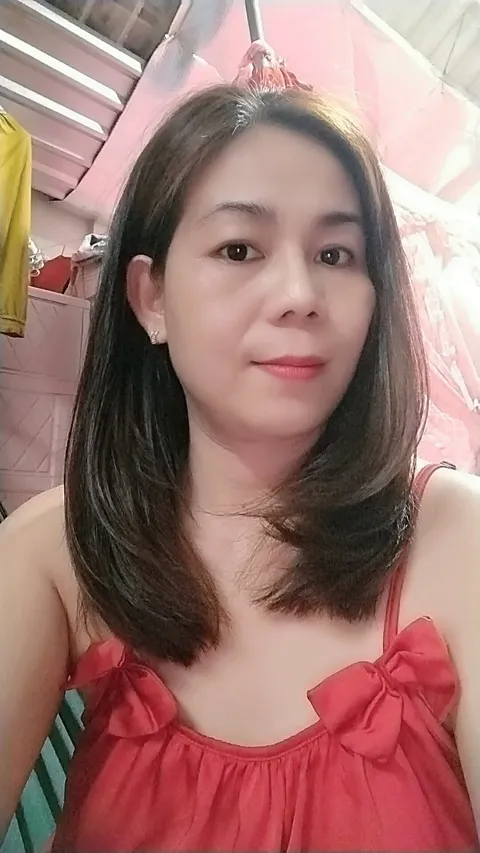 Hồng Lê
