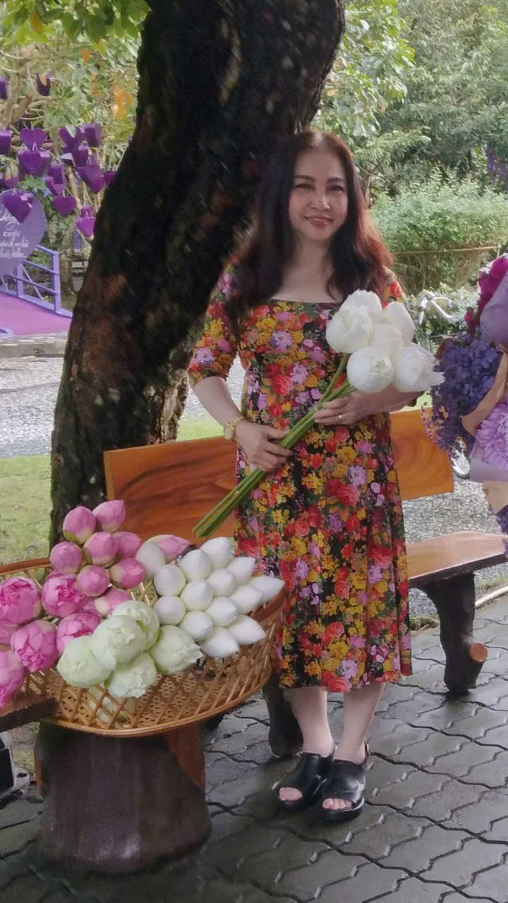 Thu Nga - 64